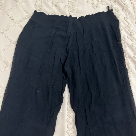 Elegant Black Flare Pants - Picture 6 of 6